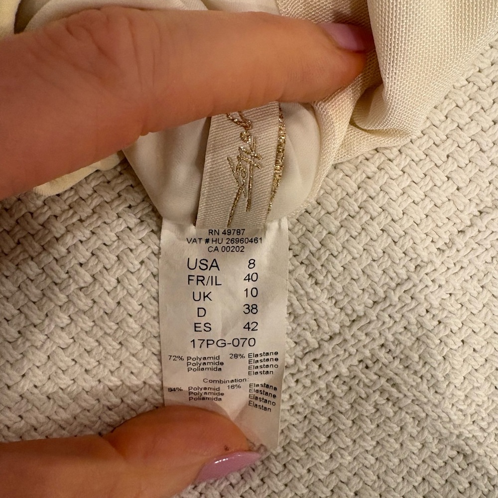 Gottex Cream One Piece Swimsuit - Picture 5 of 5